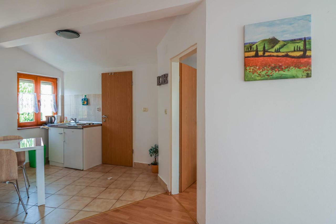 Waimarie Appartement Fažana Buitenkant foto
